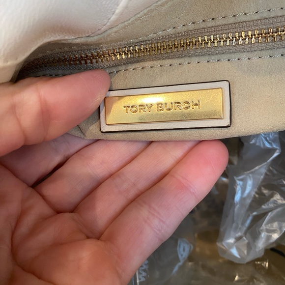 Tory Burch Cream Quilted Shoulder Bag - Picture 7 of 16